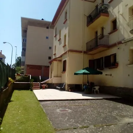 Puerta Al Pirineo Guest house Sabinanigo